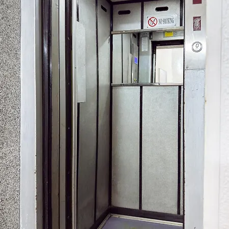 Unirii Oldtown Oasis -- Self Check In -- Metro Station At 1min * 布加勒斯特